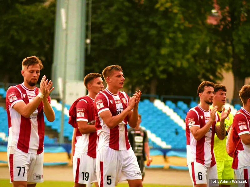 Ogromne zamieszanie w Resovii. Porażki, zwolnienie trenera i szokujące doniesienia.
