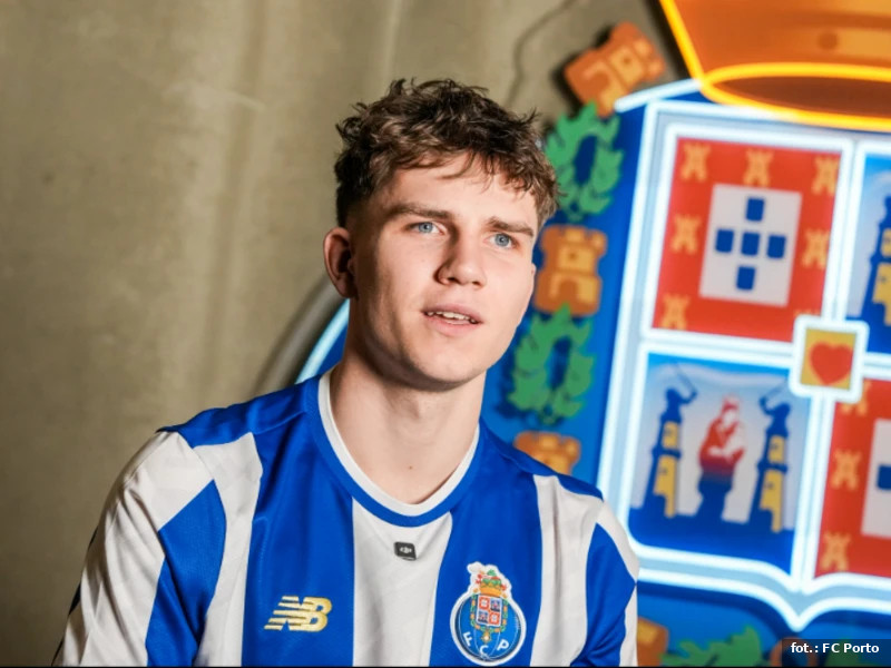 Rekordowy transfer Jagiellonii! Oskar Pietuszewski zagra w barwach portugalskiego giganta.