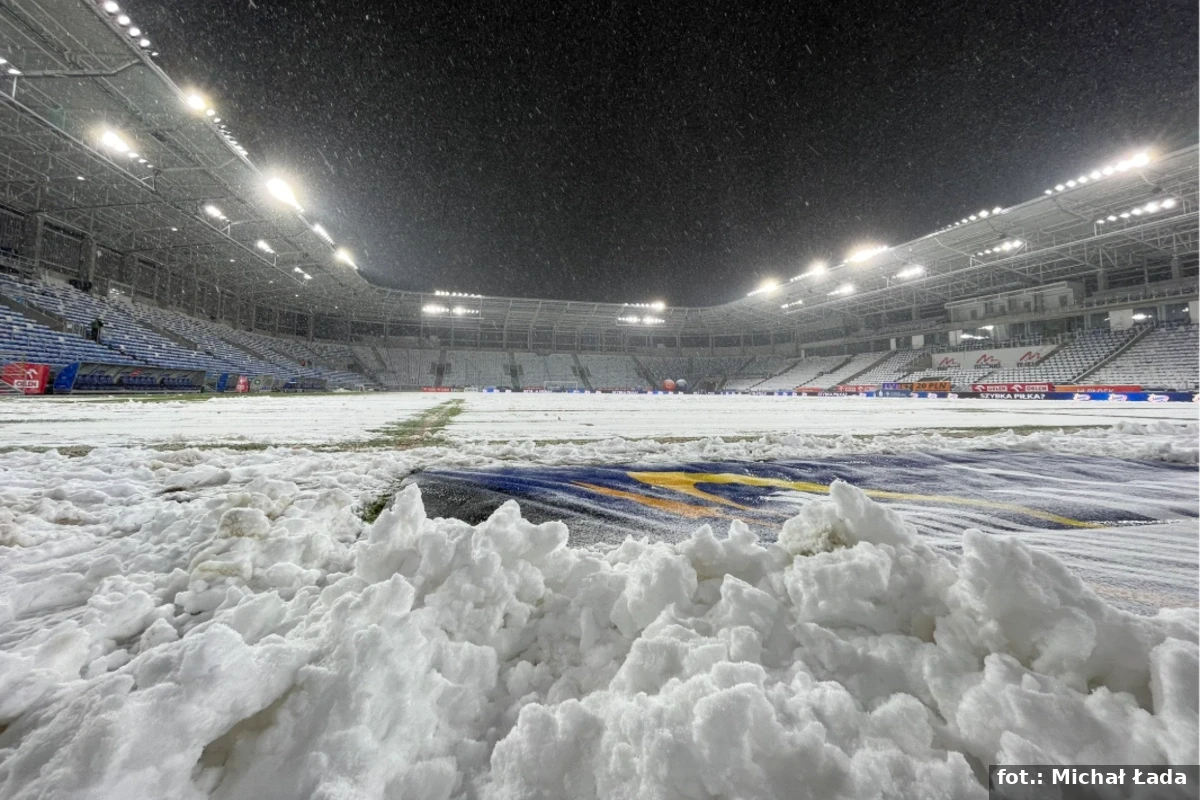 Właściciel Pogoni postuluje za odwołaniem meczów. ,,Ekstraklasa powinna szybko działać”.