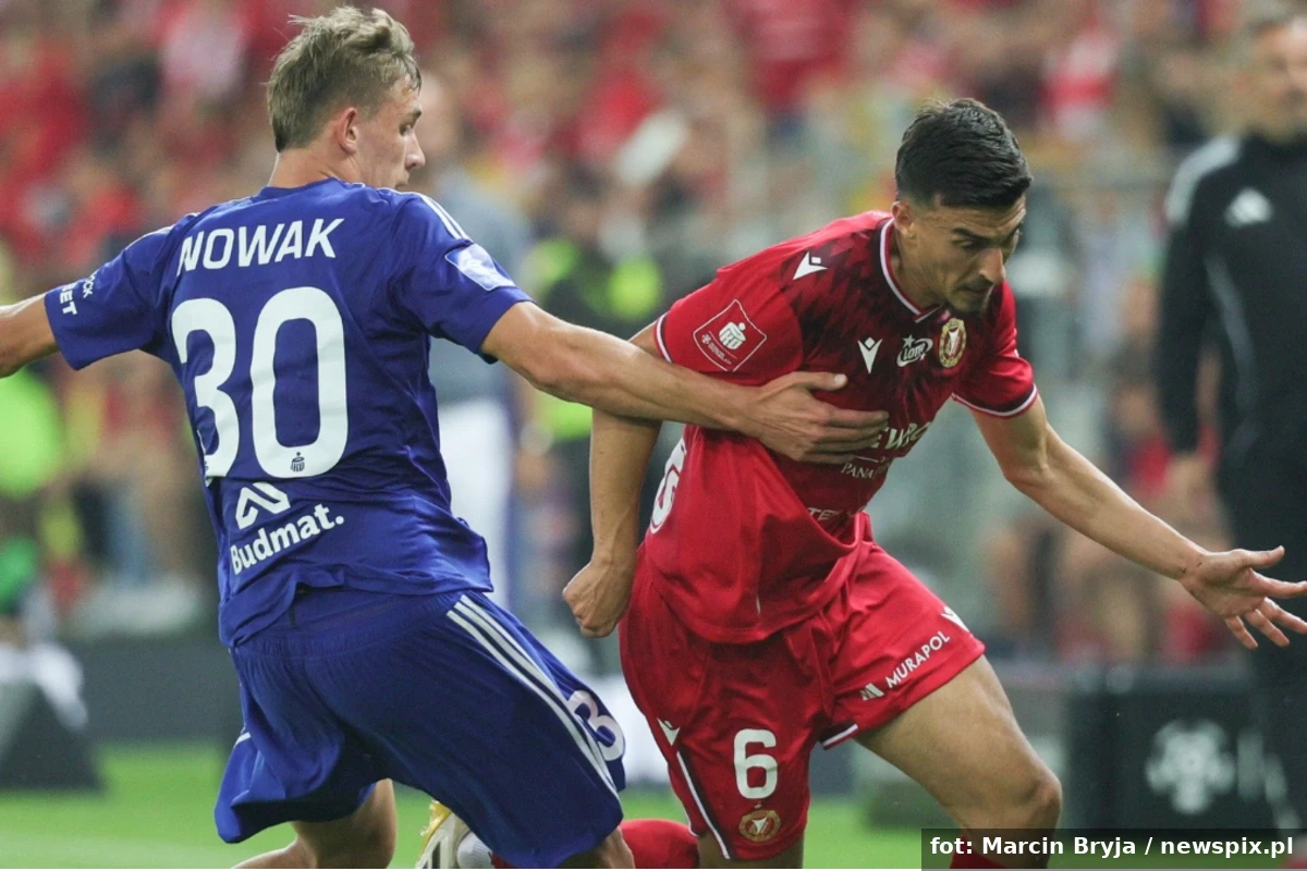 Druga ligowa porażka Wisły z rzędu! Czy Widzew pójdzie dalej na fali zwycięstwa?
