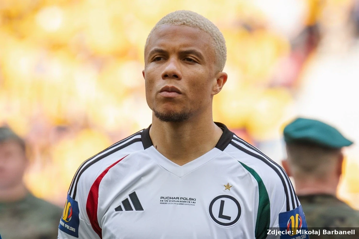 Legia Warszawa straci kluczowego zawodnika? Trener zabrał głos.