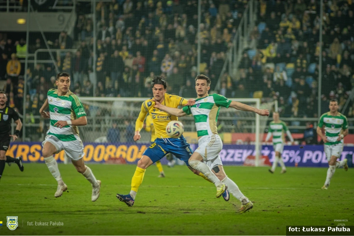 Remisowe Derby Trójmiasta okraszone kontrowersją. Mocne słowa Dawida Szwargi po meczu.