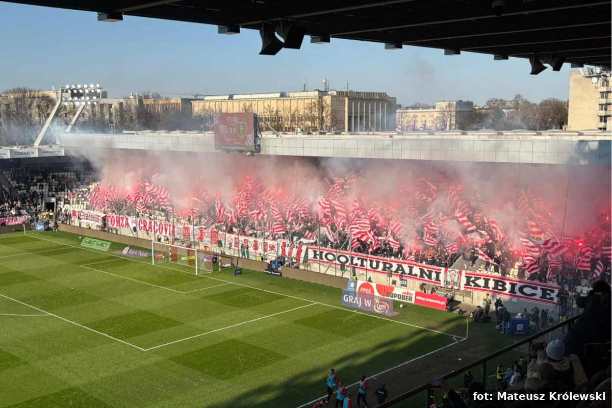 Laga, karny i bunt na trybunach. Cracovia męczy 1:0, a fani jadą z prezydentem!