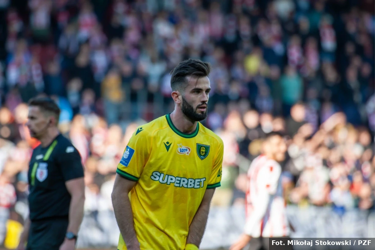 Znany ligowiec dołącza do GieKSy – pierwsze zimowe wzmocnienie klubu