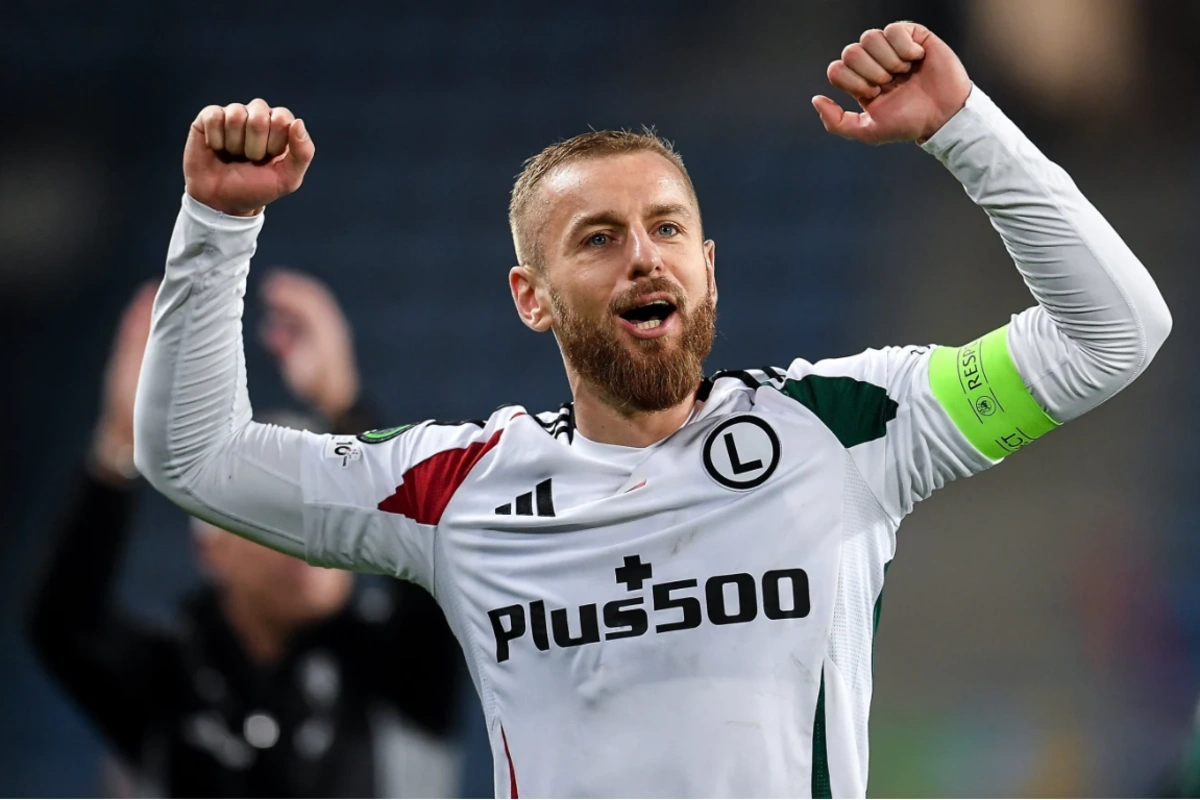 Augustyniak strzela jak napastnik. Ale Legia potrzebuje od niego czegoś więcej